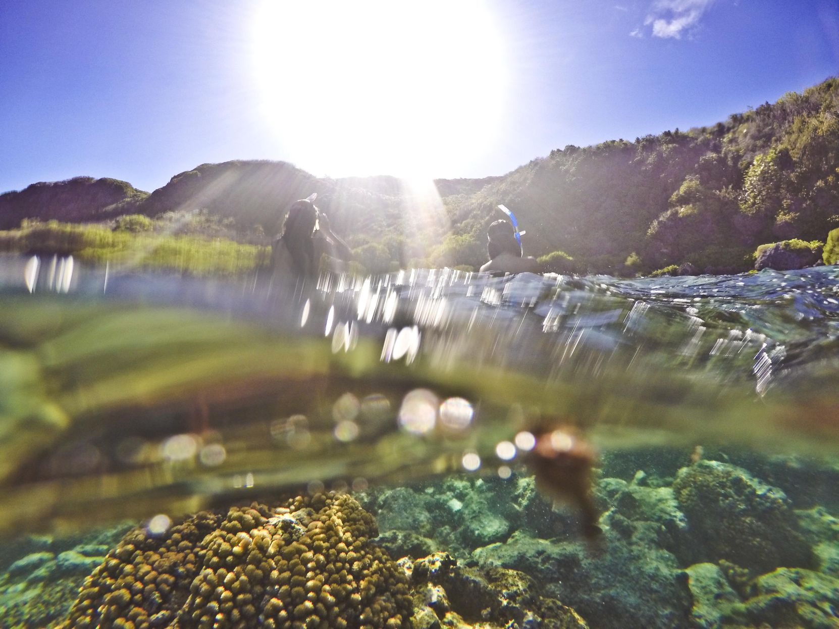 Fantastic views and fascinating reef life at Fadi'an Cove
